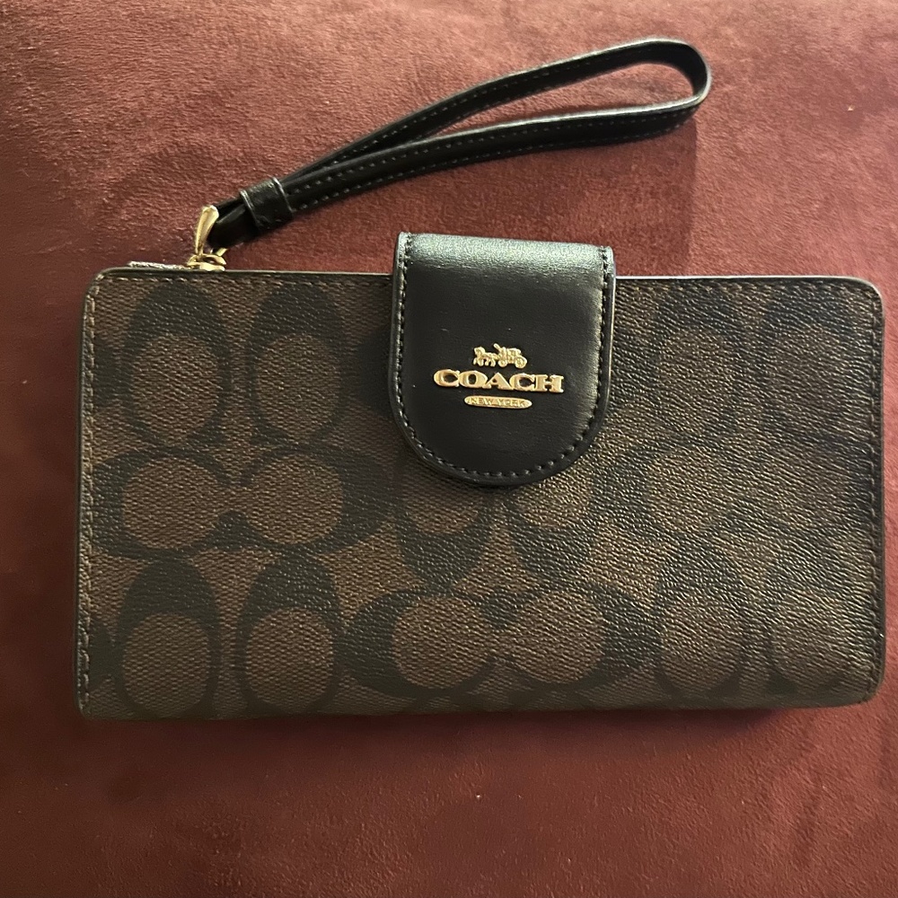Coach Wristlet Wallet